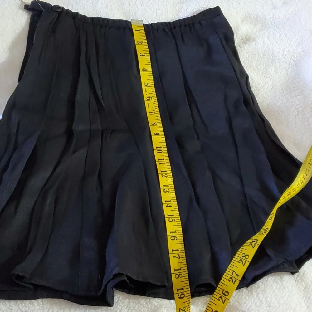 Y2k Shiny flaired Black Skirt Size 6